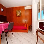 شقة Josipa